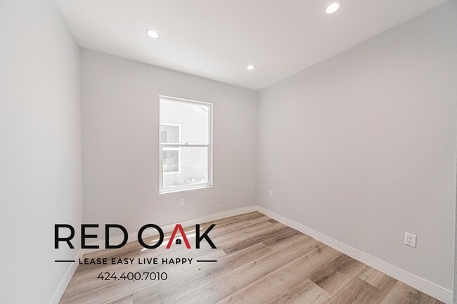 Photo - 6433 S Victoria Ave Unidad 6433