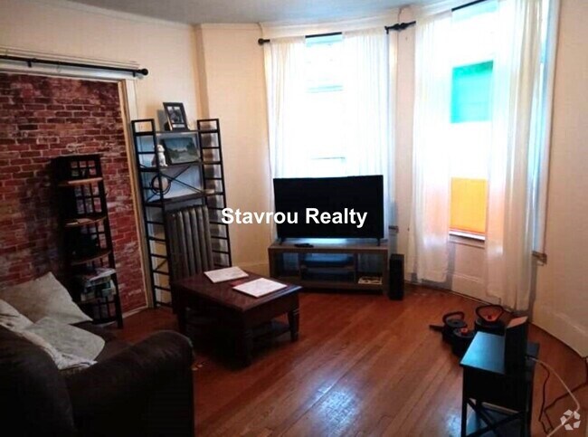 Building Photo - 1675 Beacon St Unit 2 Rental