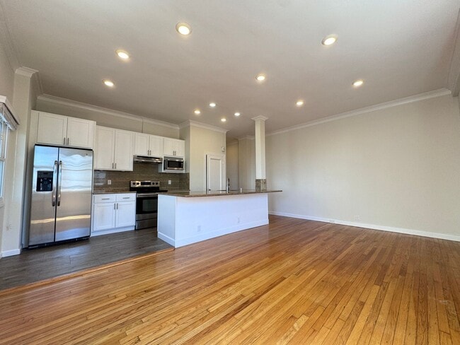 Photo - Russian Hill: Remodeled 1 Bedroom w/ Direct Access to XL Shared Patio & FREE Utilities! Unit 1152 Union St. #202