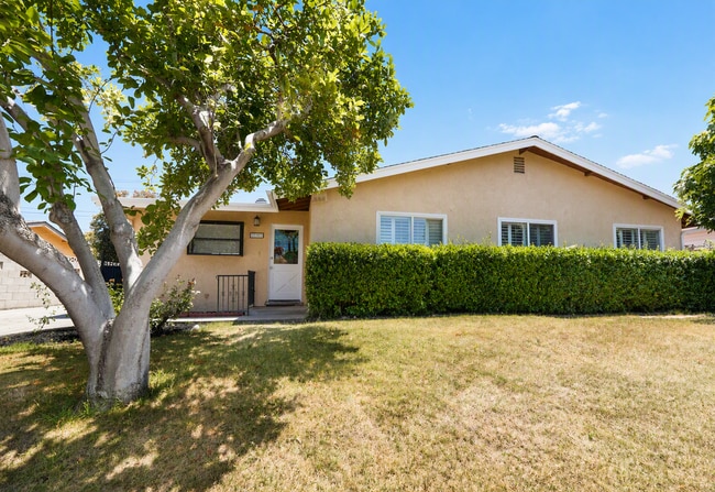 Photo - 220 Lilac Ct Unidad 1