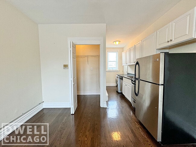 Photo - 644 W Roscoe St Unit 1N