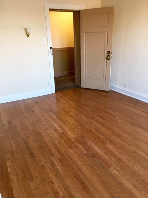 4546 N Damen Ave Unit 314