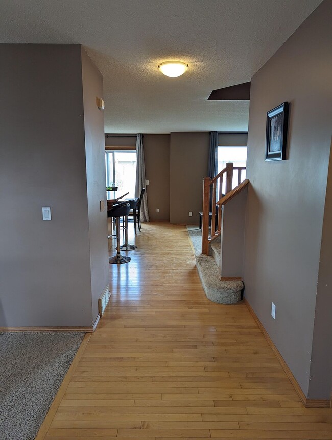 Photo - 247 Royal Birch Way NW