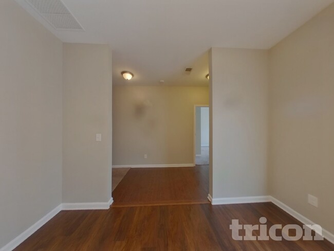 Photo - 3663 Shale Ln SE