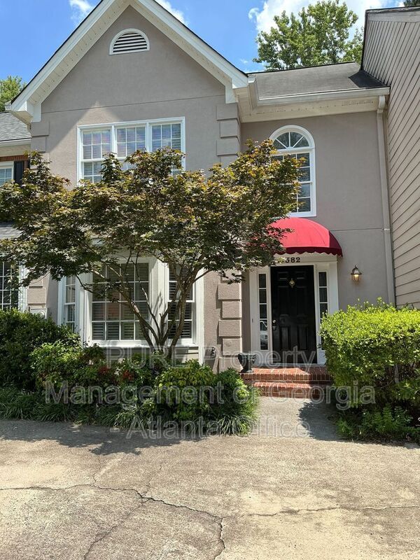 Photo - 582 Harcourt Pl SE Townhome