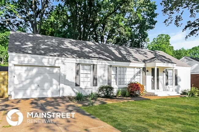 Building Photo - 3069 Basswood St