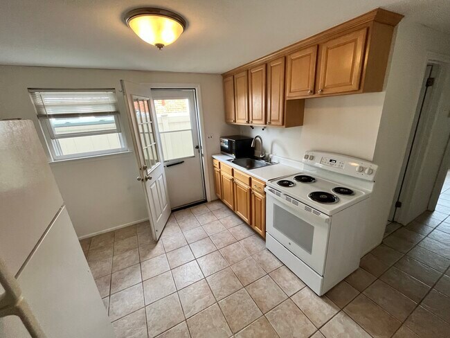 Photo - 9 June Ave Apartment Unit 1-R