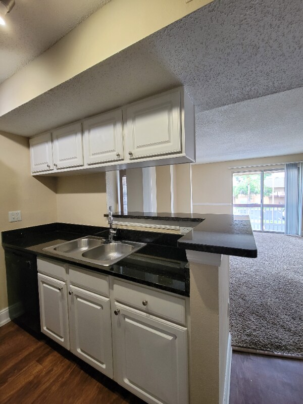 Photo - 6161 Memorial Hwy