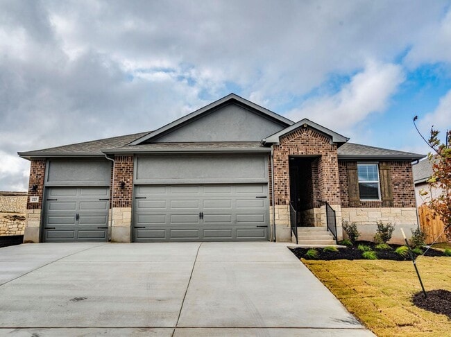 Building Photo - BRAND-NEW 4 bedroom - Immediate move in!