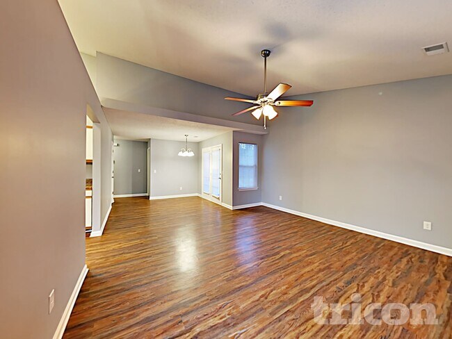 Photo - 109 Jaybird Ln