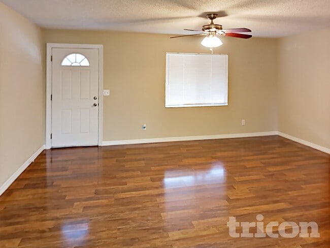 Photo - 7812 Tiburon Dr