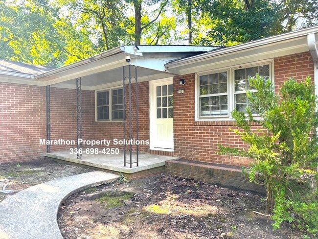 Building Photo - 3907 Raintree Dr
