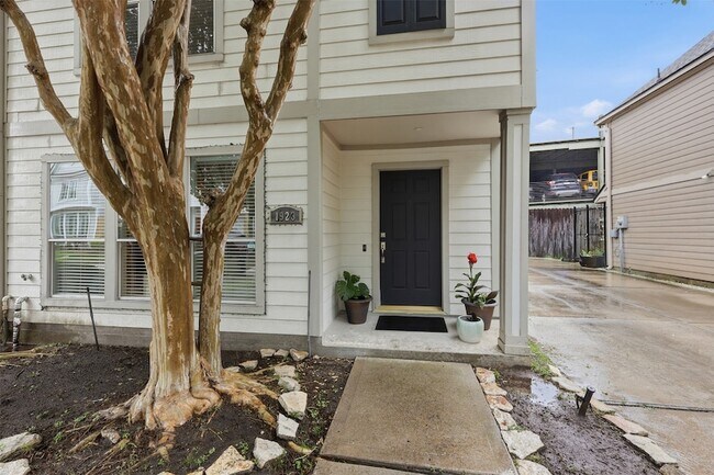 Photo - 1923 Bailey St