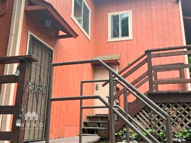 Building Photo - 5021 MacArthur Blvd Rental