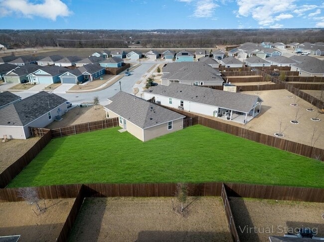 Photo - 7524 Larson Ln