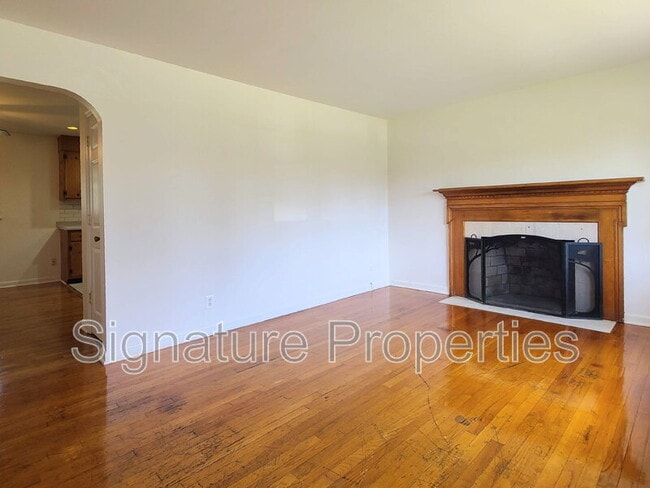 Photo - 204 Mt Pleasant Blvd