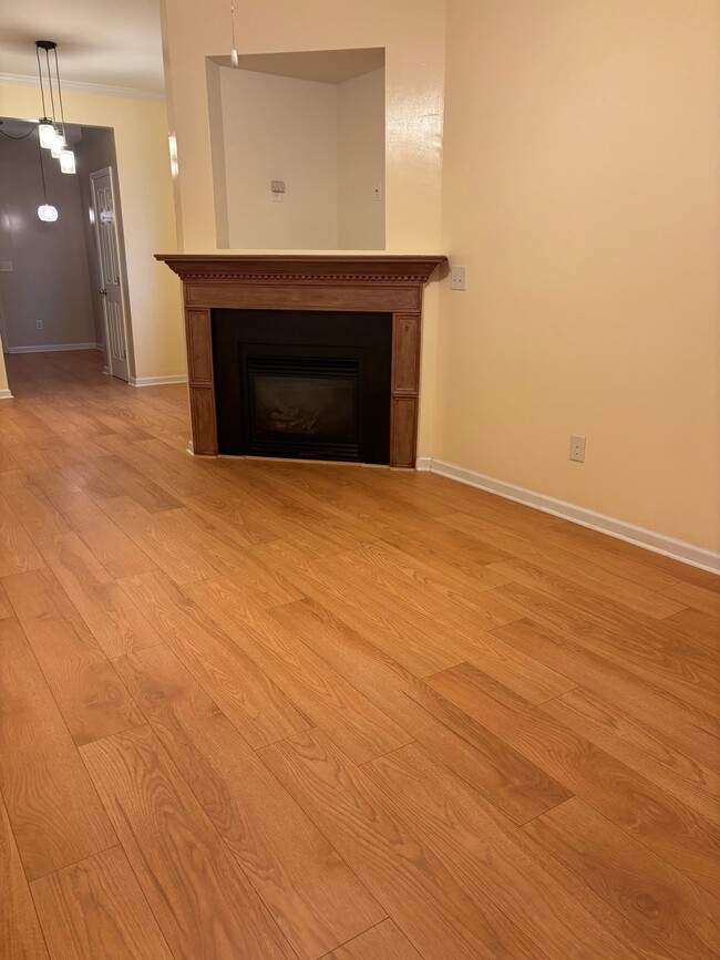 533 Elm Ave