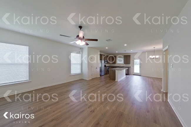 Photo - 107 Teddy Ln