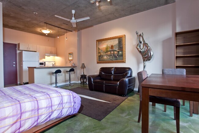 Photo - 22 E Cordova St