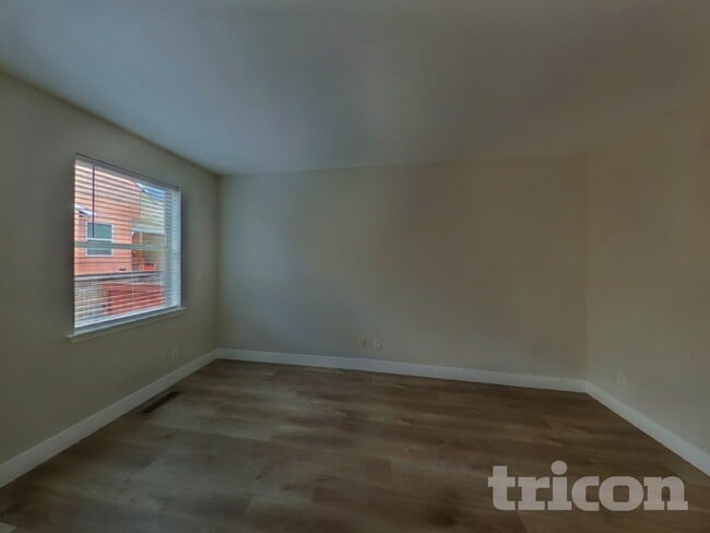 Photo - 11893 Dunhill Rd