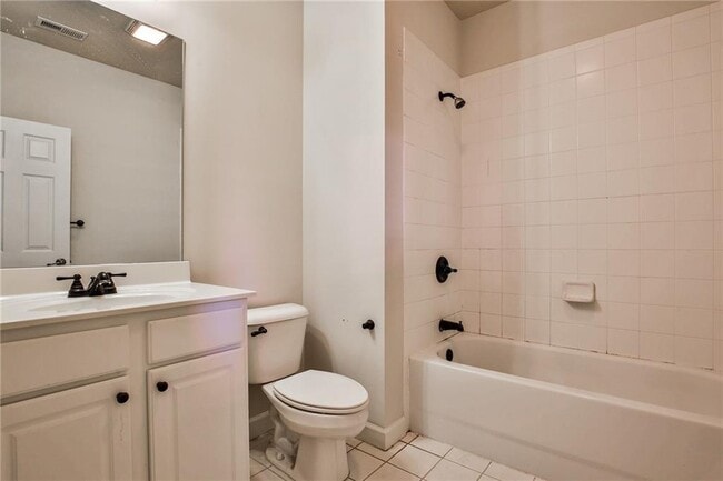 Photo - 1934 Cobblestone Cir NE