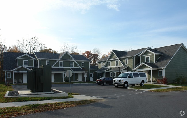 Photo - Crosswinds At Hudson