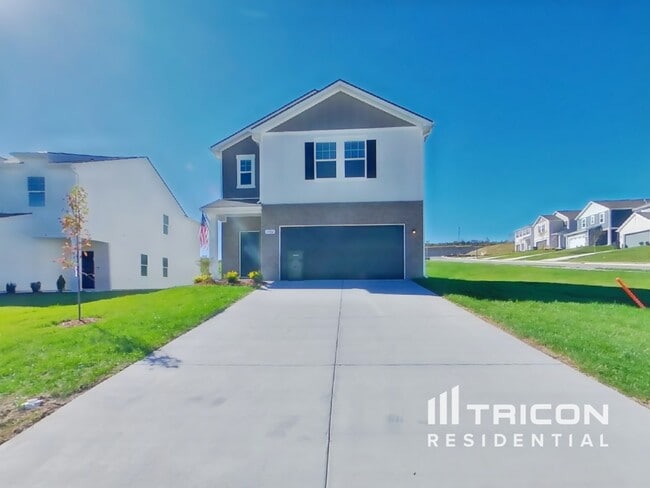 Photo - 1066 Large Poppy Dr