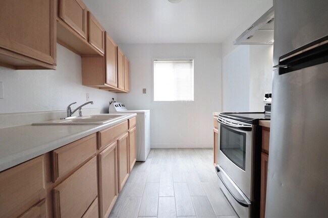 Photo - 1123 Betts St NE