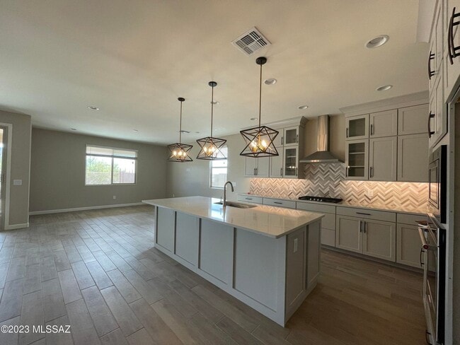 4 Bed / 3 Bath Energy-efficient home! High... - 4 Bed / 3 Bath Energy-efficient home! High...