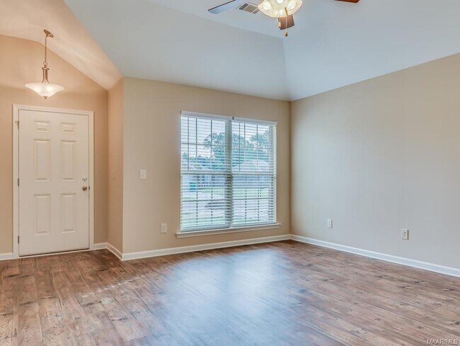 Photo - 563 Old Mill Way Casa