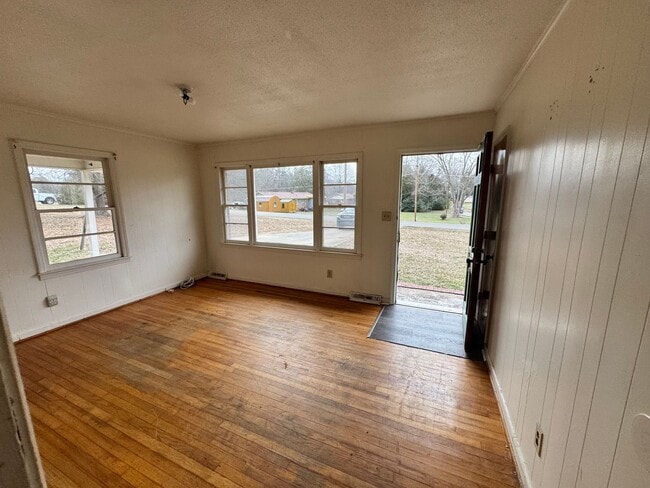 Photo - 3/1 House in Shelby, NC - still working on the house