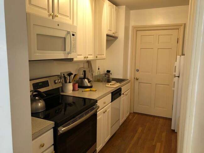 Photo - 137 Beacon St Unit 4