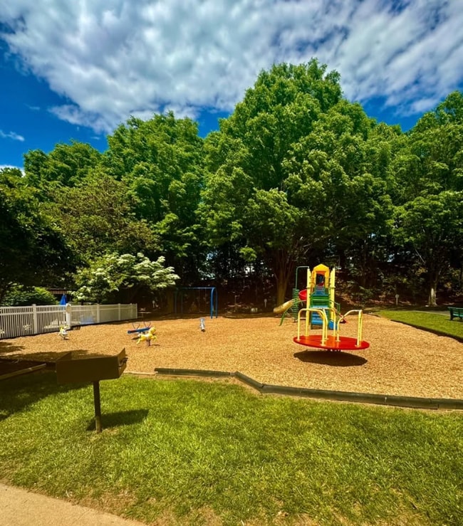 Photo - 600 Reusens Rd Unidad F63