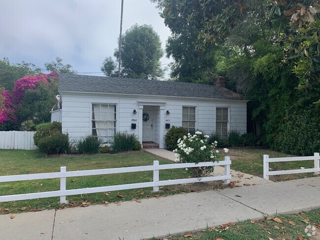Building Photo - Beautiful One Bedroom Home Available in Sh...