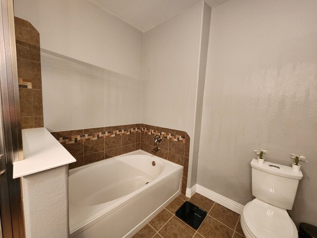 Photo - Beautiful Updated 2-Bedroom, 2 Full Bathroom Mid-Rise Condo Available ASAP! Unit 513
