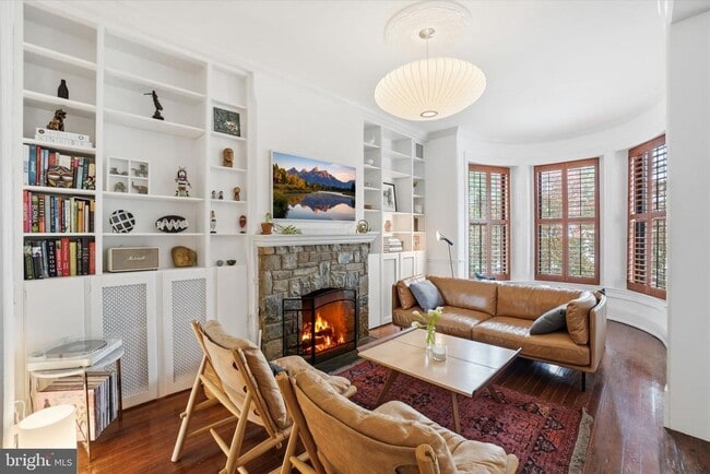 Photo - 210 8th St SE