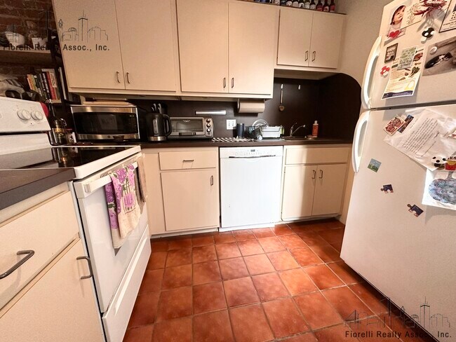 Photo - 40 Lewis St Apartment Unit 2
