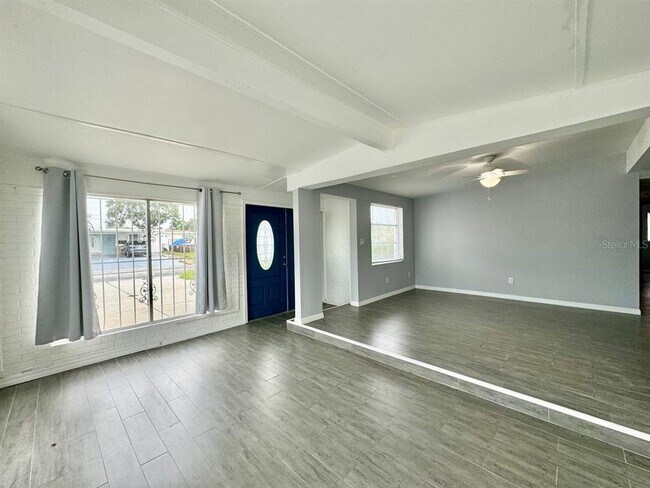 Photo - 6816 W Burke St