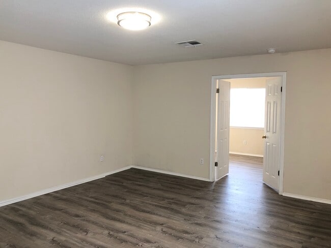 Master Bedroom - 5805 Speyside Dr