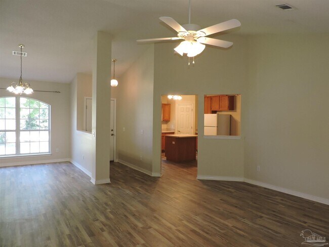 Photo - 551 Riola Pl