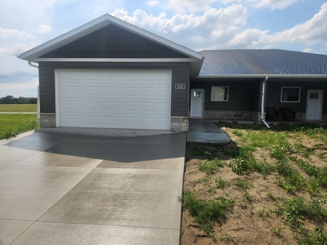 Building Photo - 5202 Davies Dr