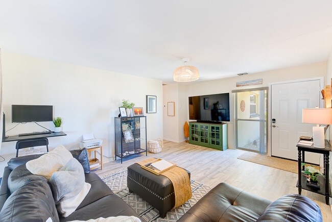 Building Photo - Sharon