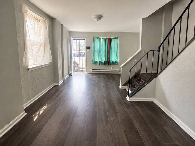 Photo - 2601 N Sartain St