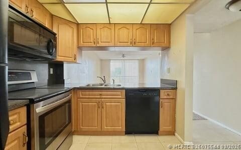 Building Photo - 14195 SW 87th St Unit B207