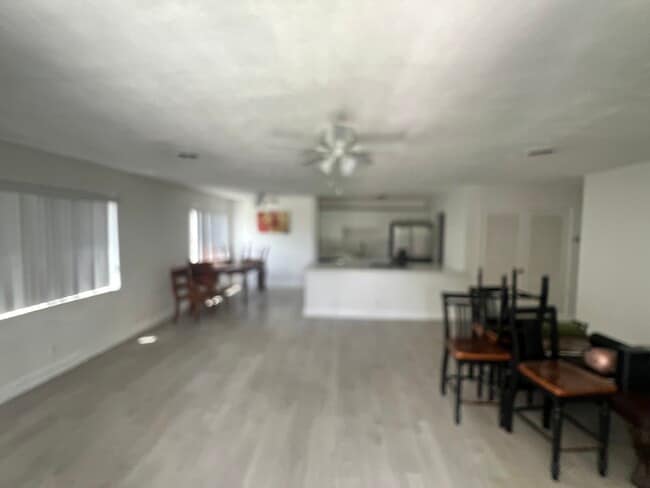 Living and Dinning - 5831 NE 18th Ave Unit 5831 NE 18th Ave 4