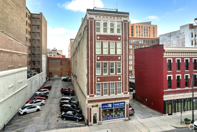 Photo - 111 S Meridian St