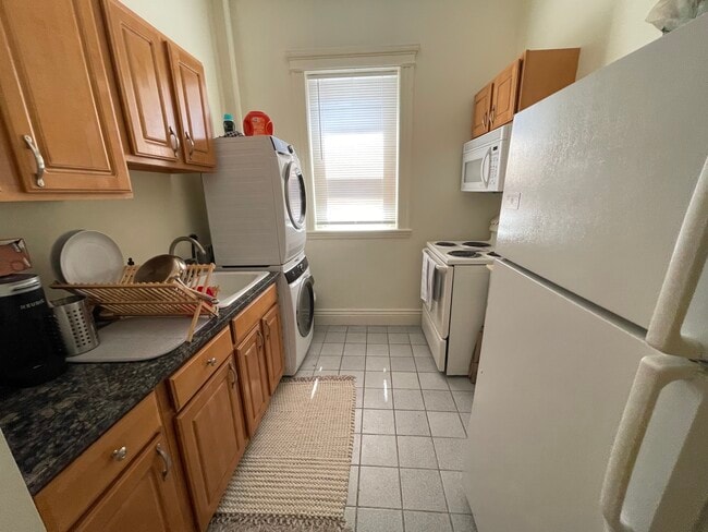 Photo - 29 Queensberry St Apartments