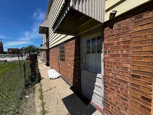 Photo - 1440 S 49th Ave Unidad 1