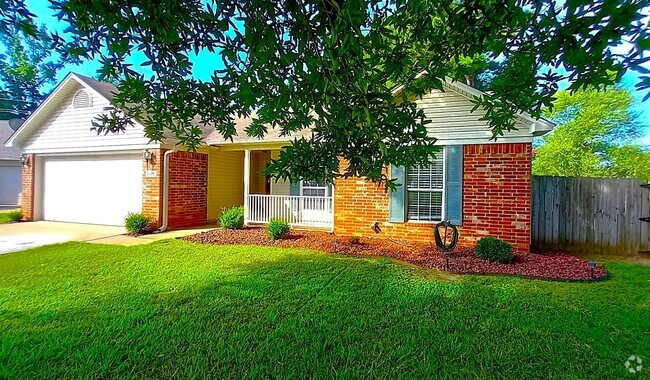 Building Photo - 1116 Kenwood Cove Rental