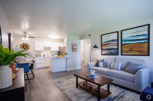 1BD, 1BA - 600SF - Dining Room
